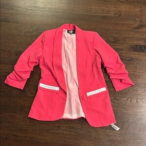 NWT Moving Forward Designs Women’s Pink Blazer With Skull Design Size Medium